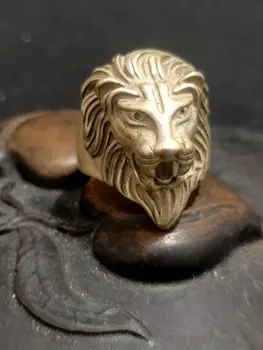 Кольцо из тибетского серебра в виде головы льва.